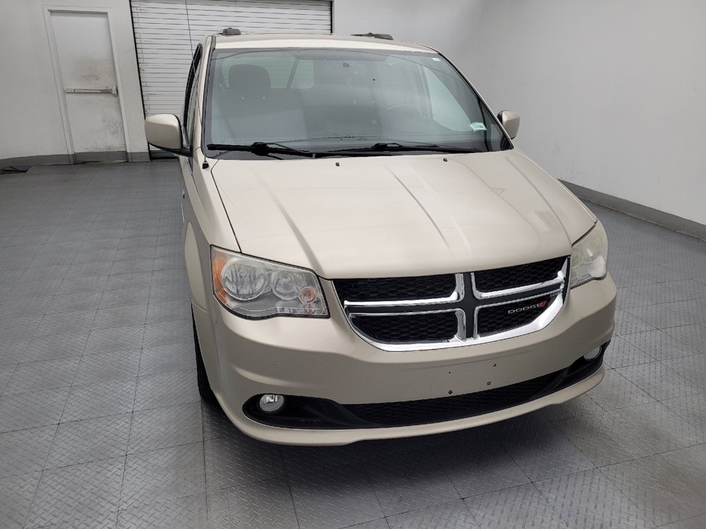 Used 2014 Dodge Grand Caravan SXT FWD image 14