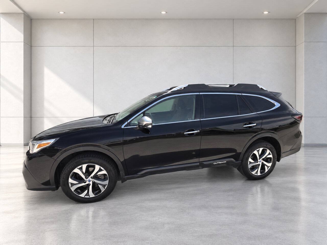 Used 2020 Subaru Outback Touring w/ Popular Package #2 AWD/4WD image 1