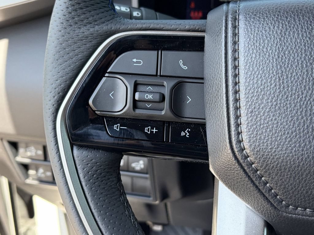Used 2026 Toyota Tundra Platinum AWD/4WD image 36