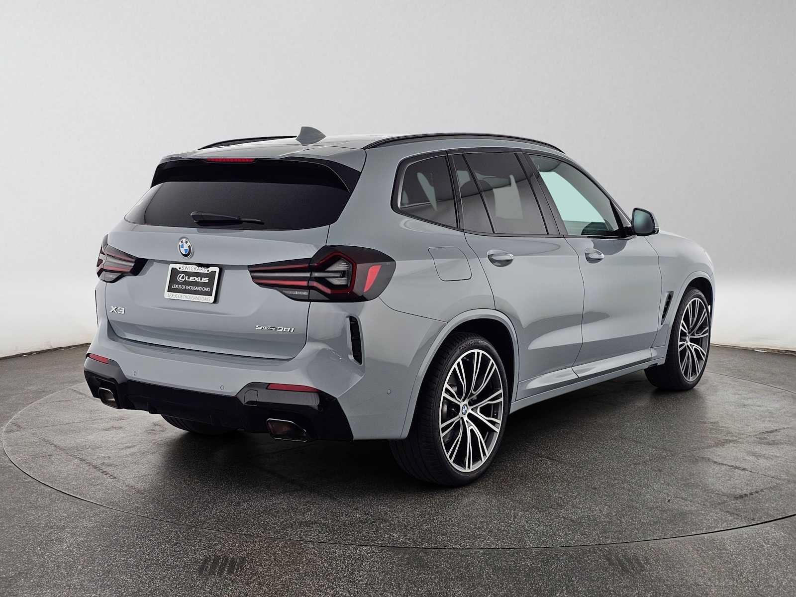 Used 2023 BMW X3 sDrive30i w/ M Sport Package RWD image 3