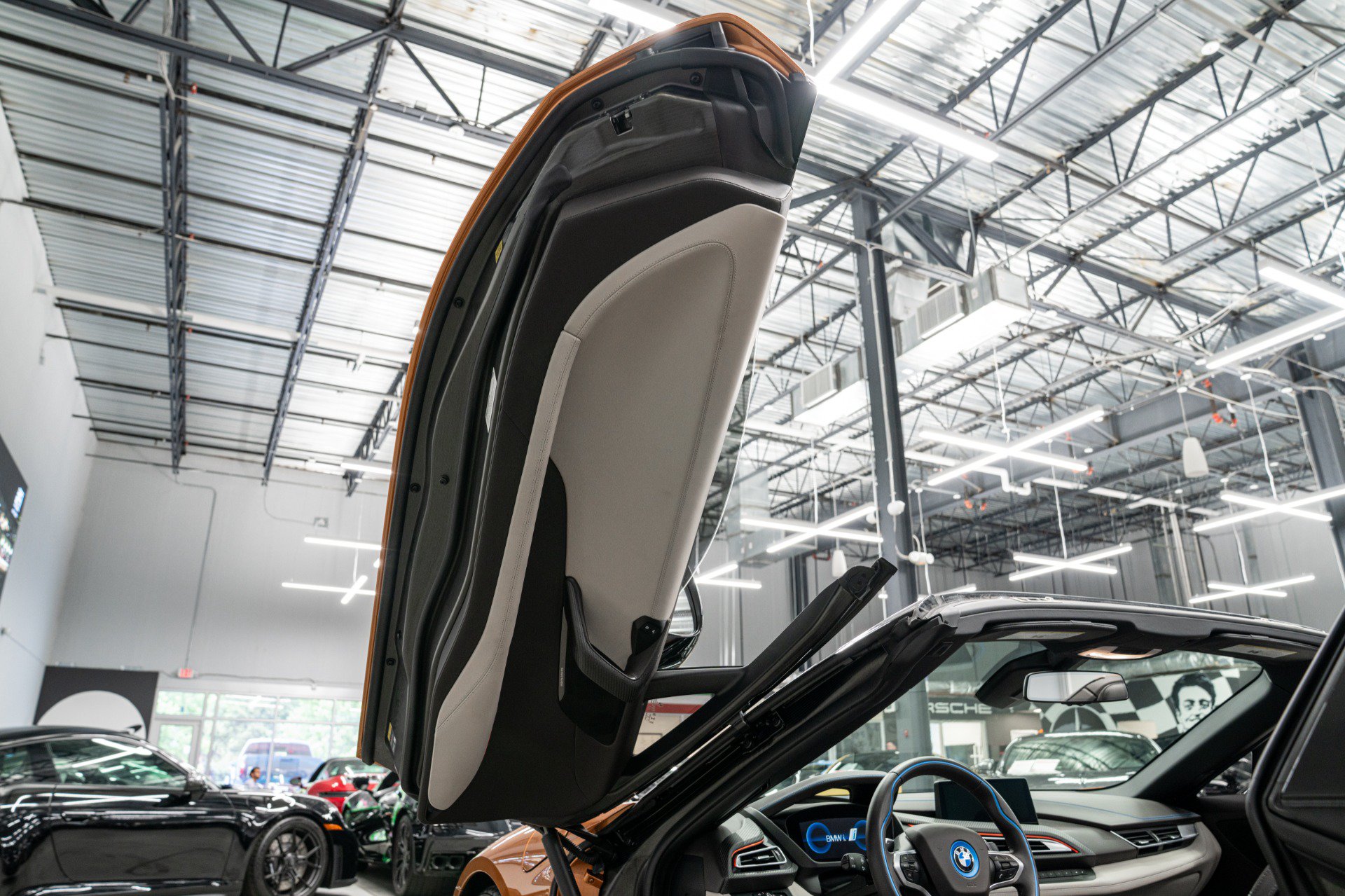 Used 2019 BMW i8 Roadster AWD/4WD image 35