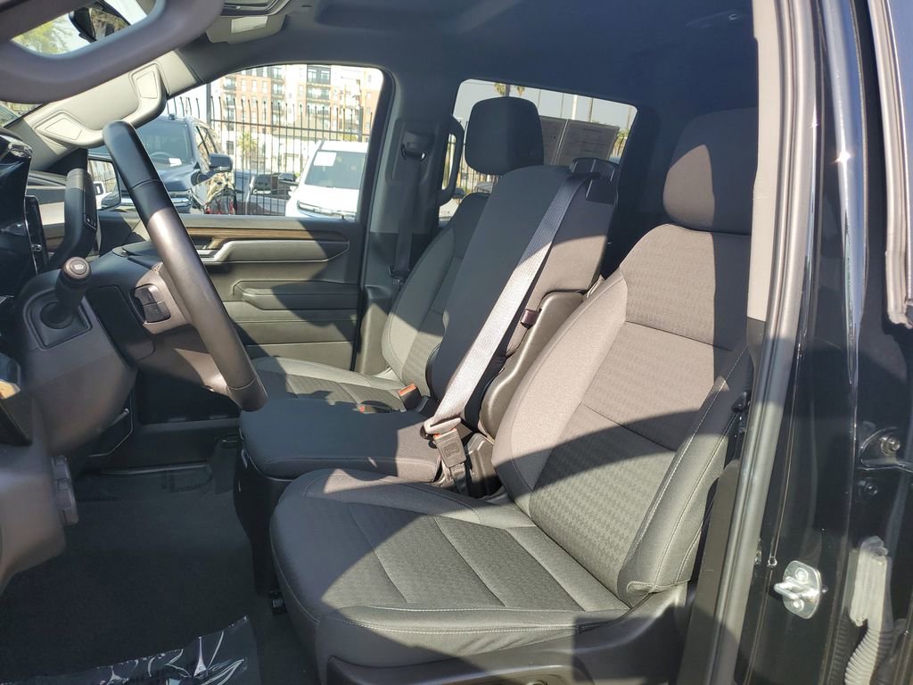 Used 2025 Chevrolet Silverado 1500 LT image 17