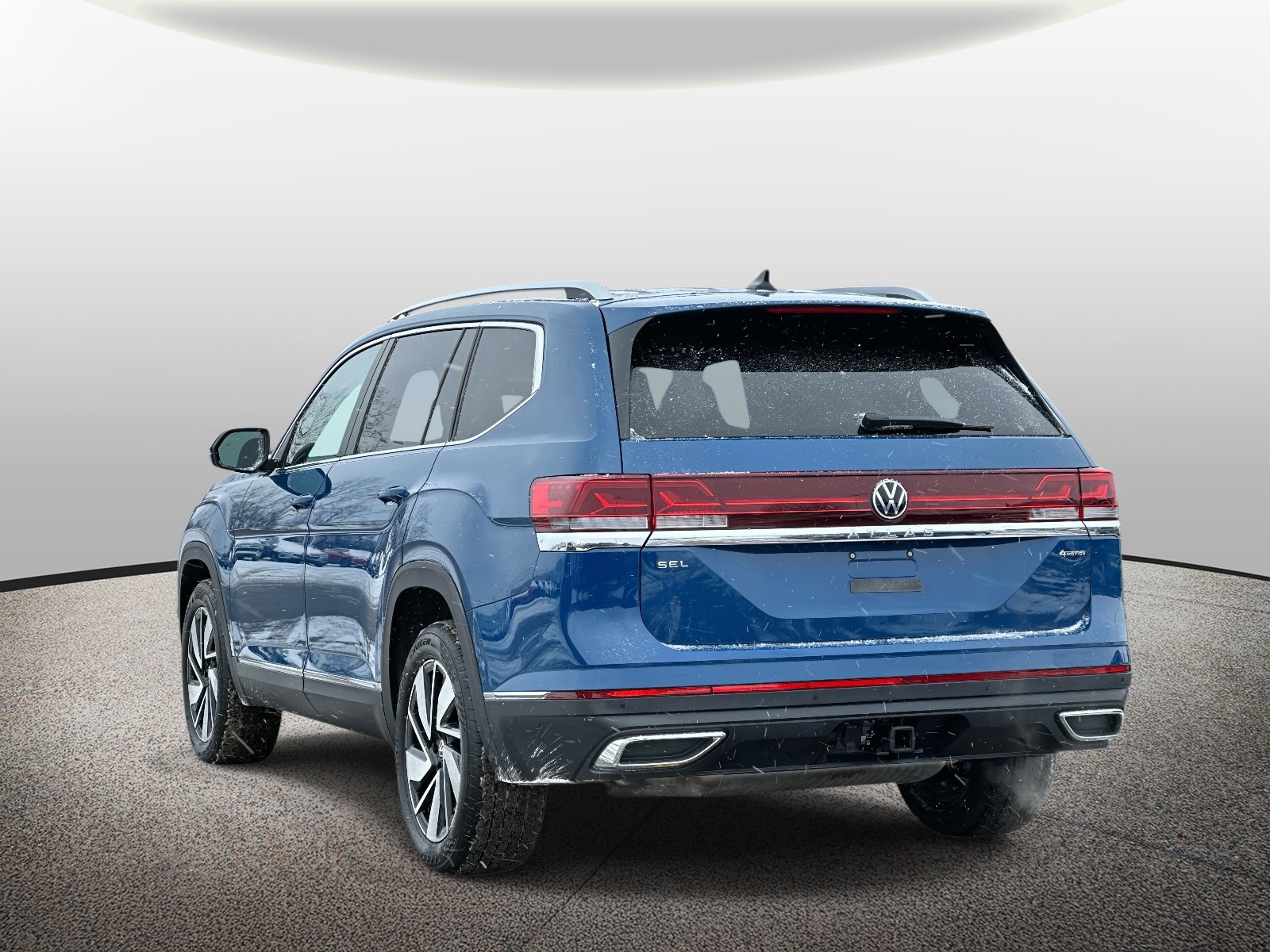 Used 2025 Volkswagen Atlas SEL image 3