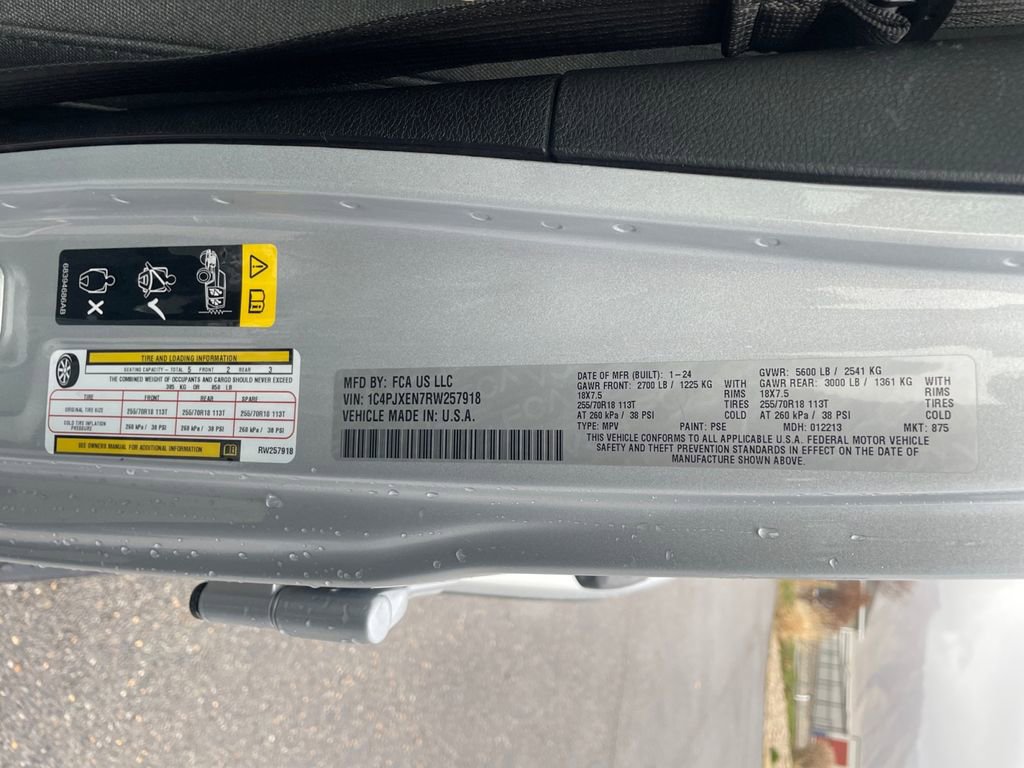 Used 2024 Jeep Wrangler Sahara image 38