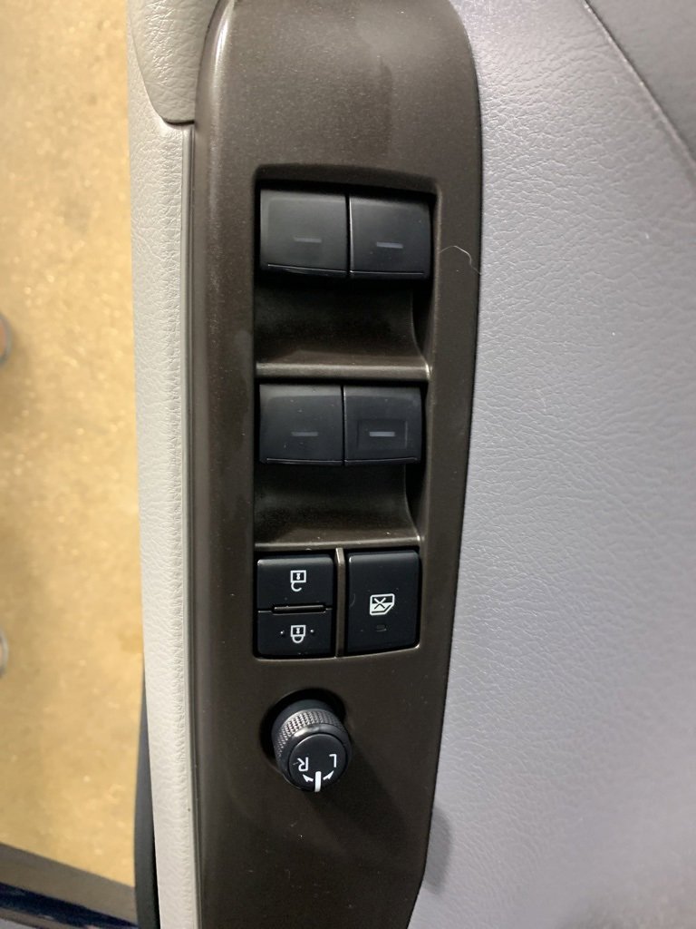 Used 2022 Toyota Camry SE image 17