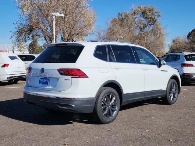 Certified 2024 Volkswagen Tiguan SE image 3