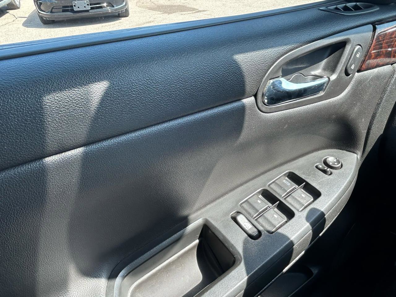 Used 2013 Chevrolet Impala LT w/ LT Sunroof Package FWD image 28