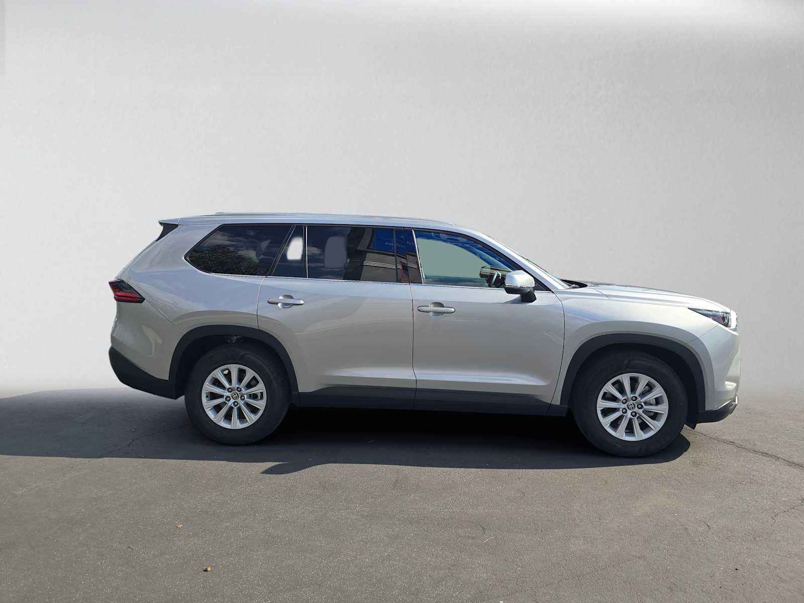 Certified 2026 Toyota Grand Highlander FWD image 2