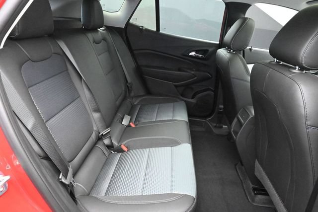 New 2026 Chevrolet Trax LT w/ Sunroof Package FWD image 25