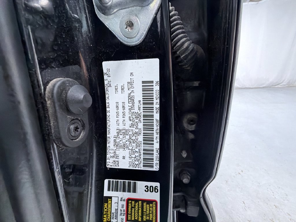 Certified 2022 Toyota Tacoma Limited AWD/4WD image 16