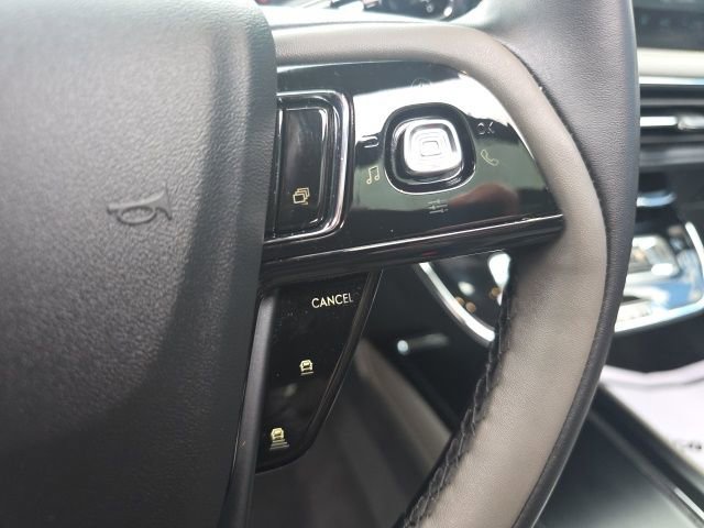 Used 2025 Lincoln Corsair Premiere w/ Equipment Group 101A image 18