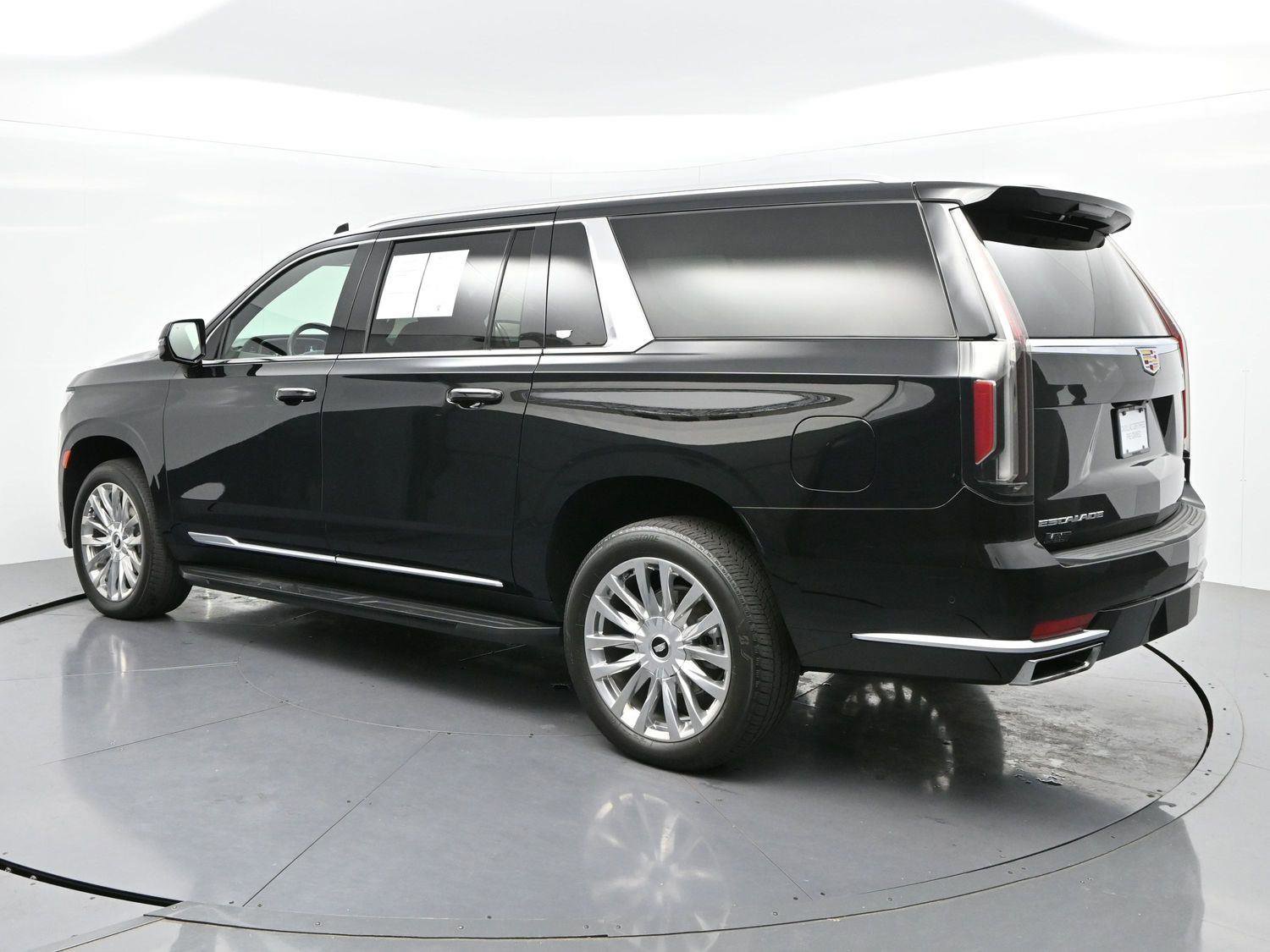 Certified 2024 Cadillac Escalade ESV Premium Luxury image 5