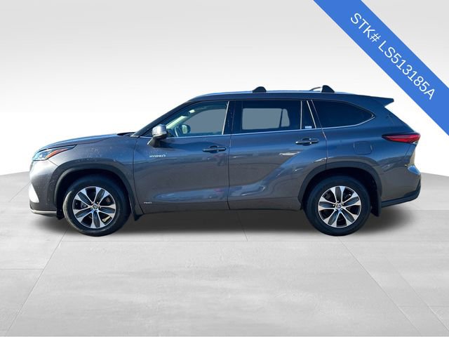 Used 2020 Toyota Highlander XLE image 4