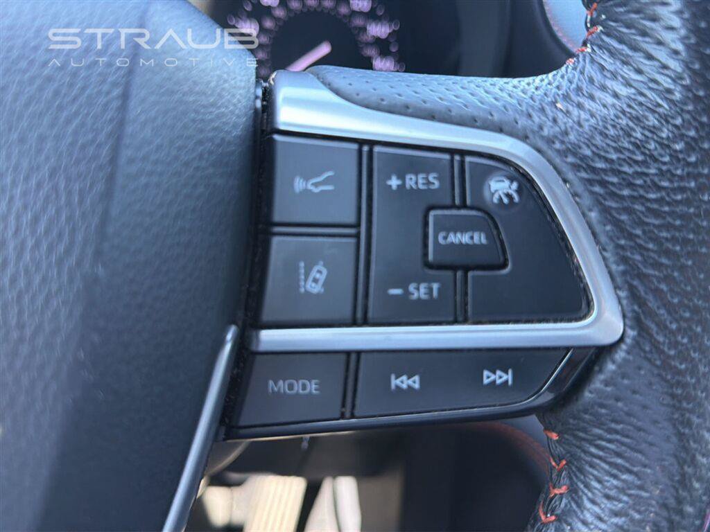 Used 2022 Toyota Sienna XSE w/ XSE Plus Package AWD/4WD image 19