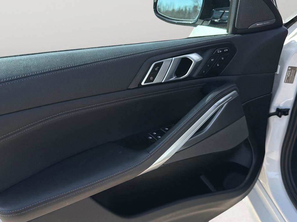 Used 2023 BMW X6 xDrive40i w/ Executive Package AWD/4WD image 10