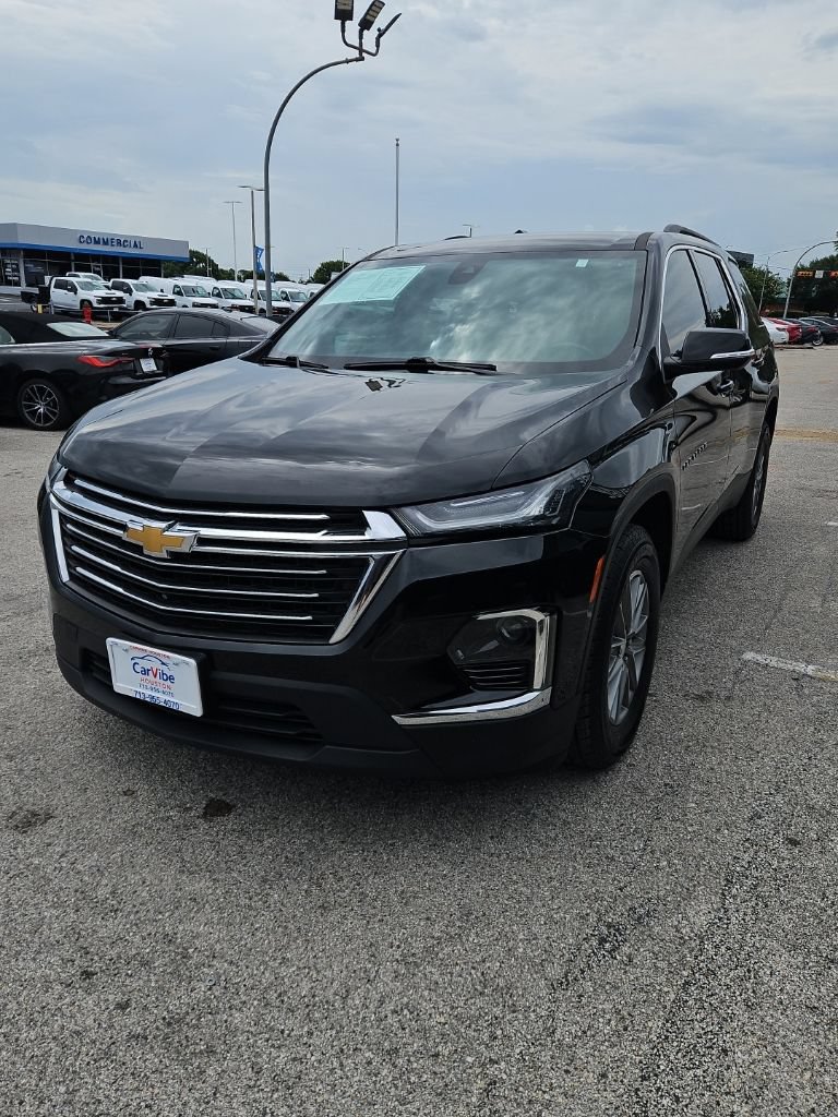 Used 2023 Chevrolet Traverse LT FWD image 3