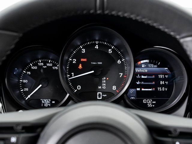 Certified 2025 Porsche Macan image 16