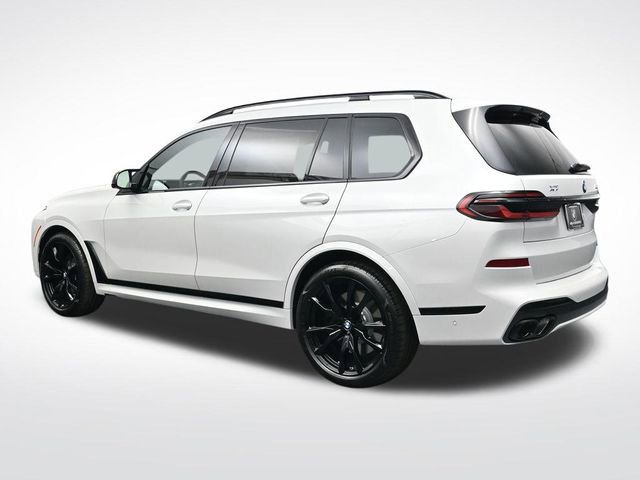 New 2026 BMW X7 M60i image 7
