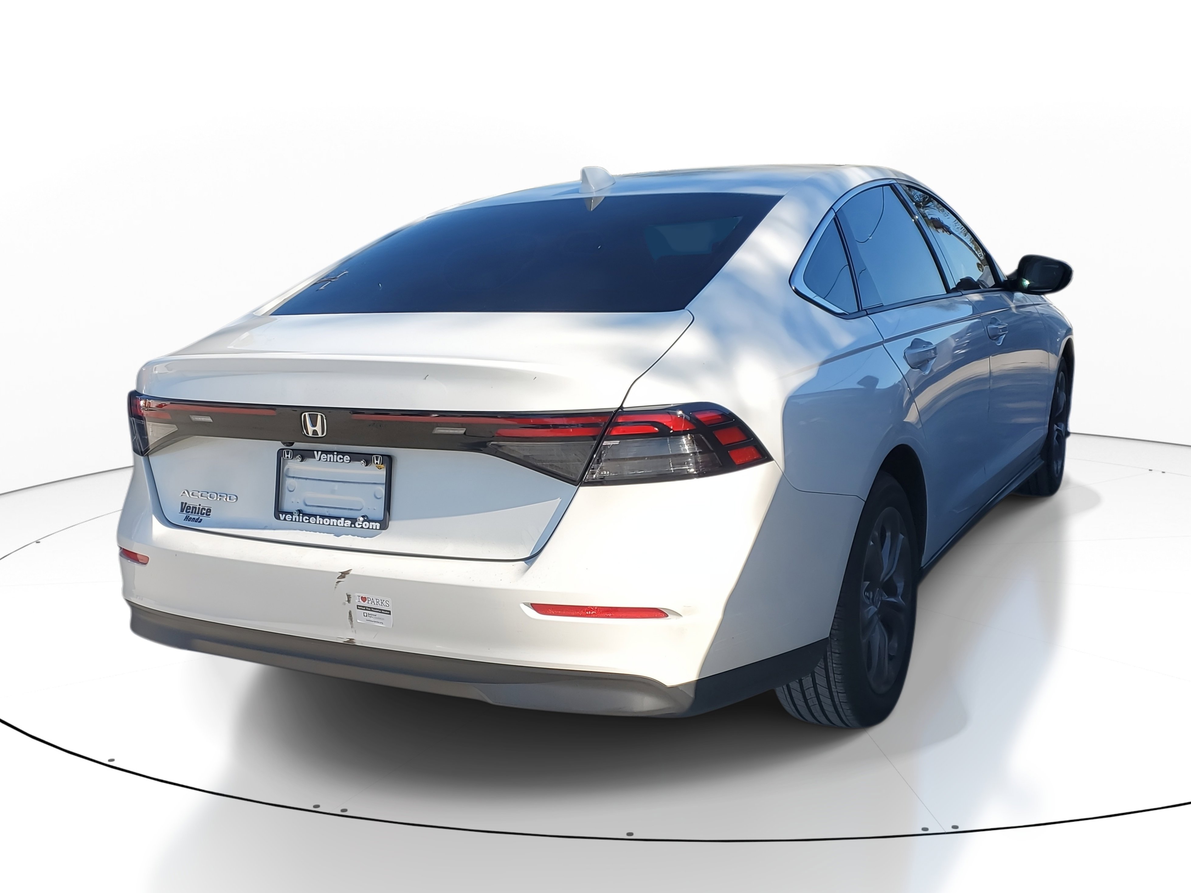 Used 2024 Honda Accord EX image 6