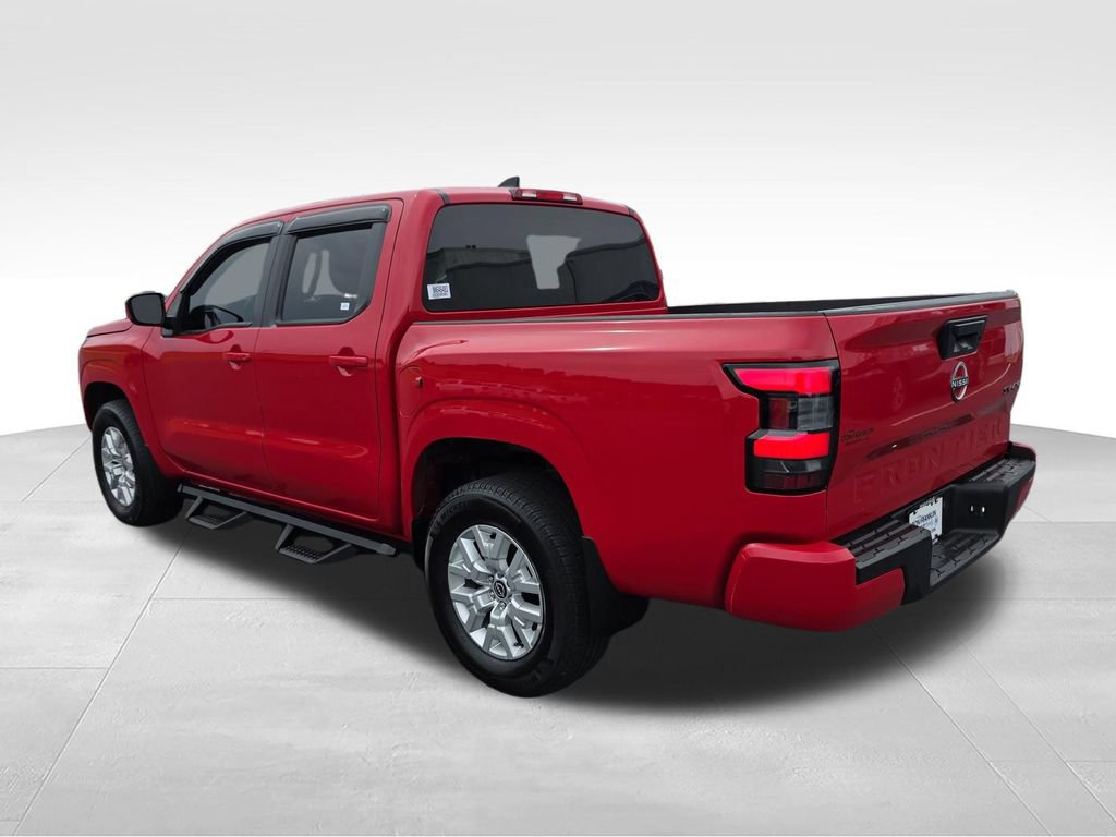 Used 2022 Nissan Frontier SV AWD/4WD image 3