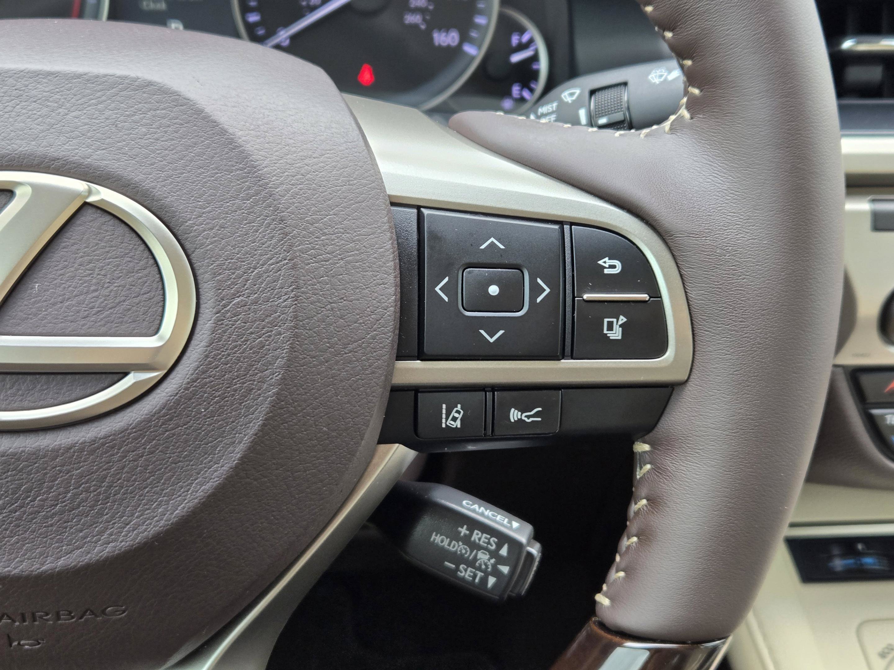 Used 2018 Lexus ES 350 w/ Luxury Package w/Wood Trim FWD image 28
