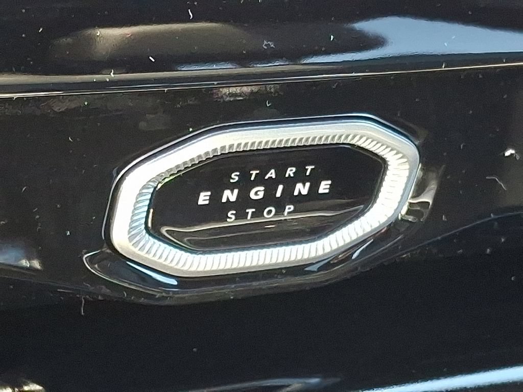 New 2026 Jeep Grand Cherokee Altitude AWD/4WD image 17