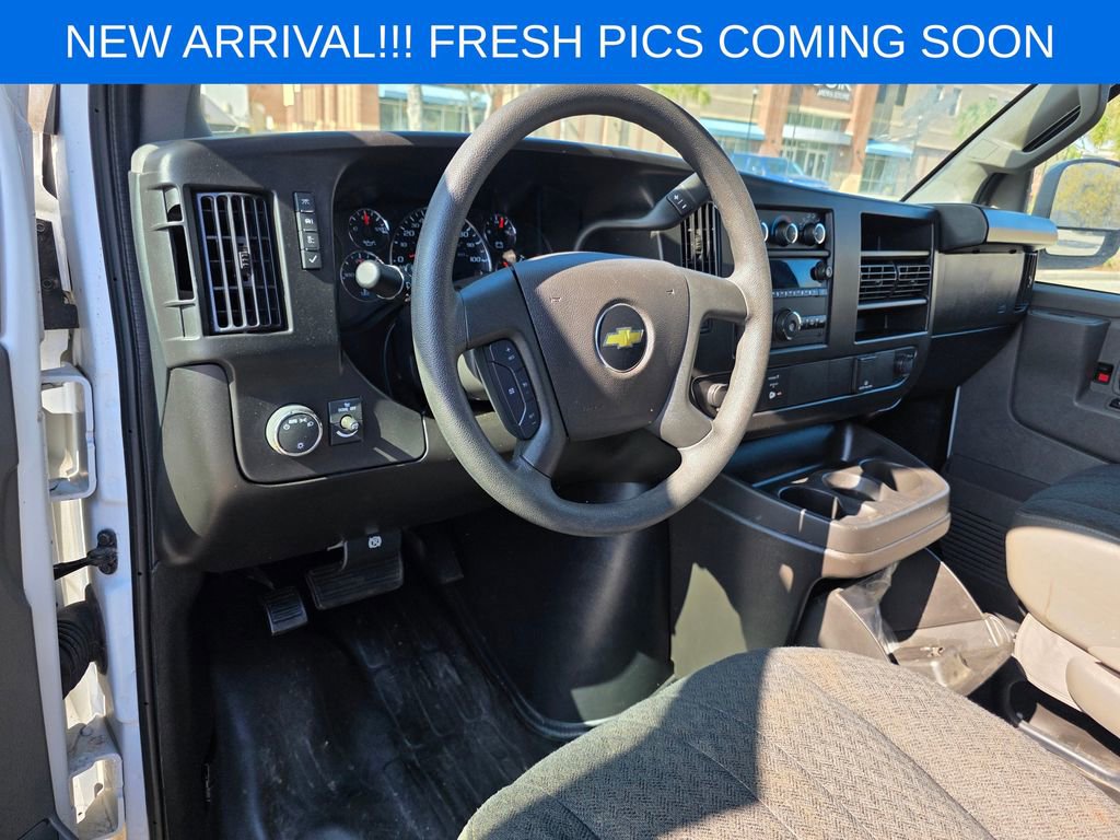 Used 2024 Chevrolet Express 2500 w/ Driver Convenience Package image 7