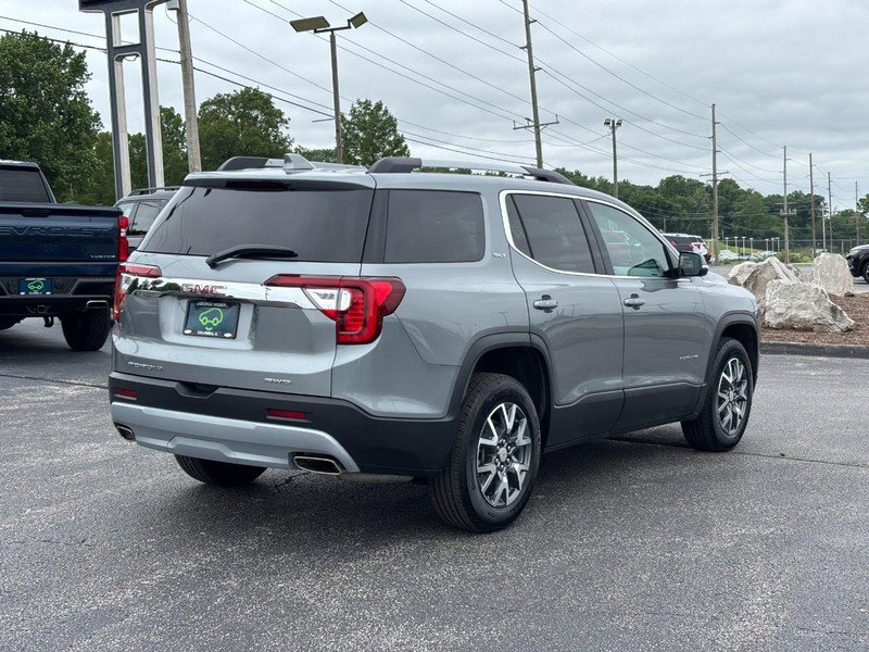 Certified 2023 GMC Acadia SLT w/ Technology Package AWD/4WD image 5