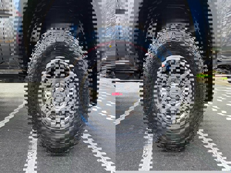 Used 2017 Toyota Tacoma TRD Off-Road w/ Premium & Technology Package image 49