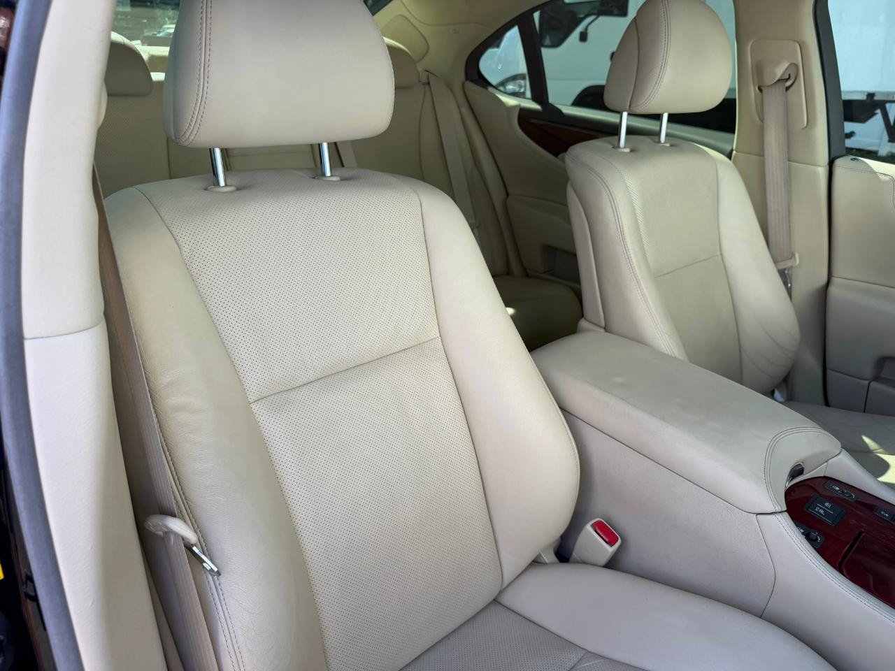 Used 2012 Lexus LS 460 w/ Luxury Value Edition RWD image 45
