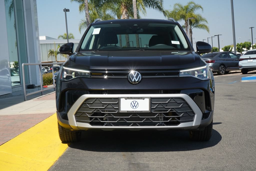 New 2026 Volkswagen Taos SE FWD image 5