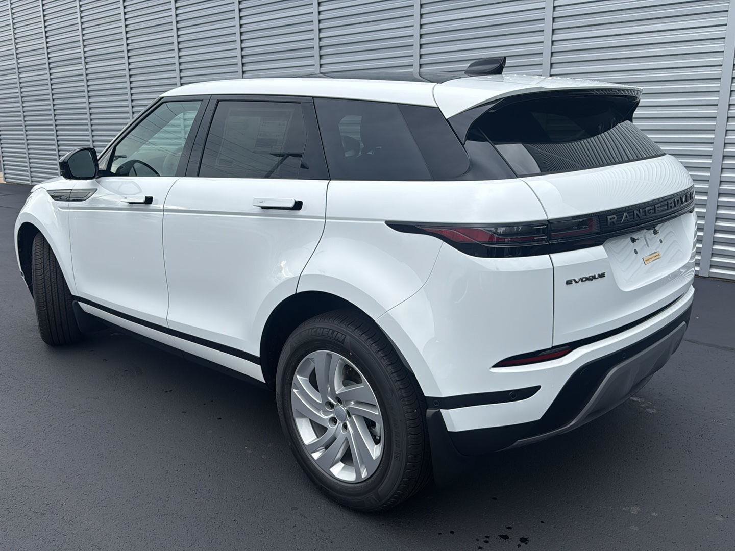 New 2026 Land Rover Range Rover Evoque S AWD/4WD image 3