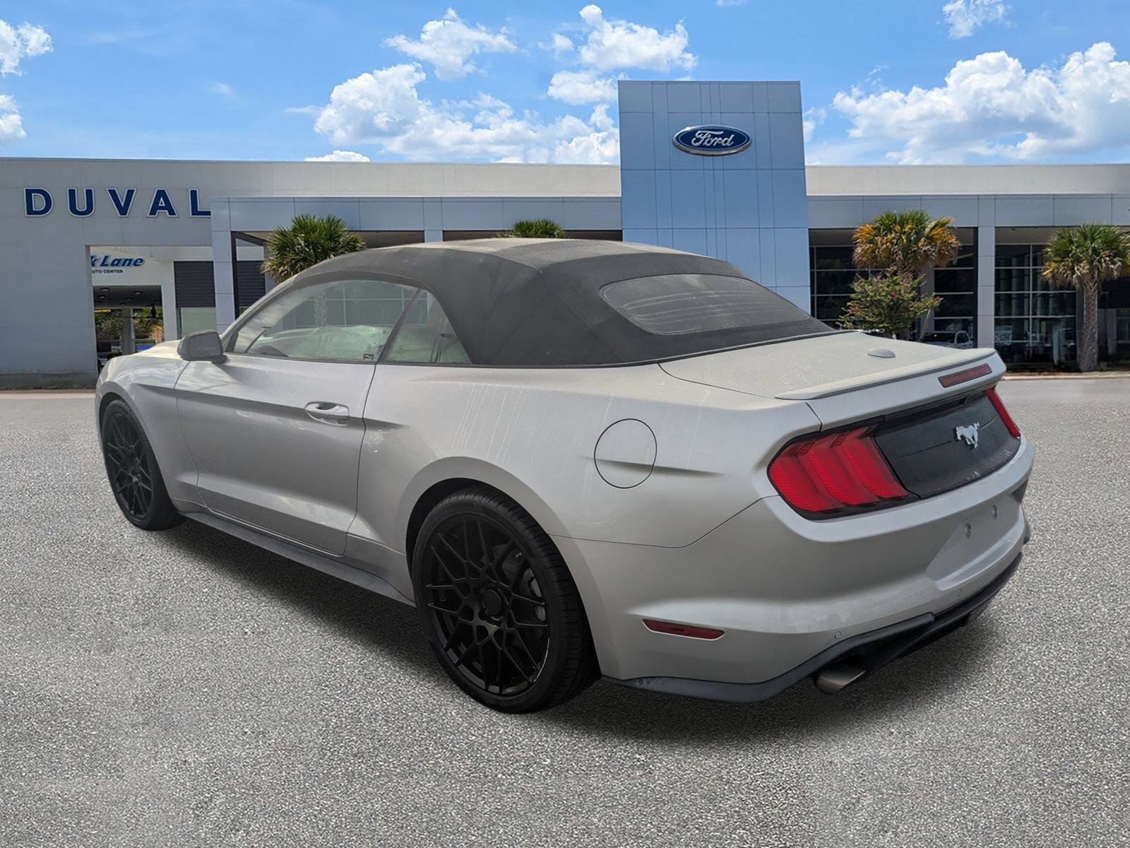 Used 2019 Ford Mustang Premium image 6