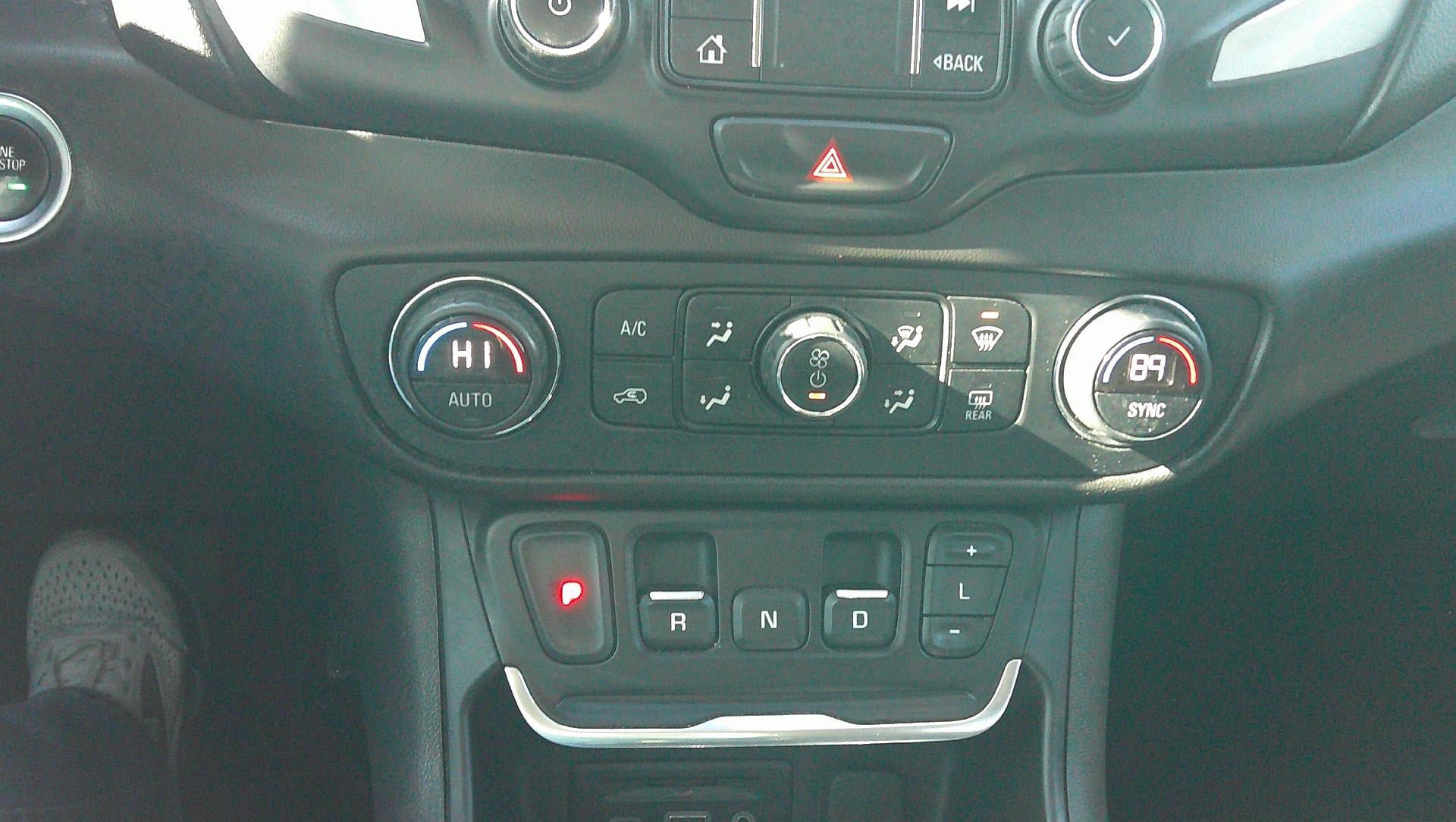 Used 2020 GMC Terrain SLT w/ Preferred Package image 15