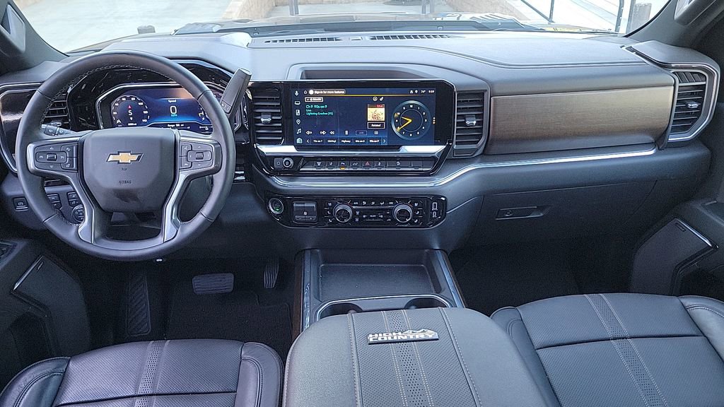 Used 2024 Chevrolet Silverado 2500 High Country w/ High Country Premium Package image 22