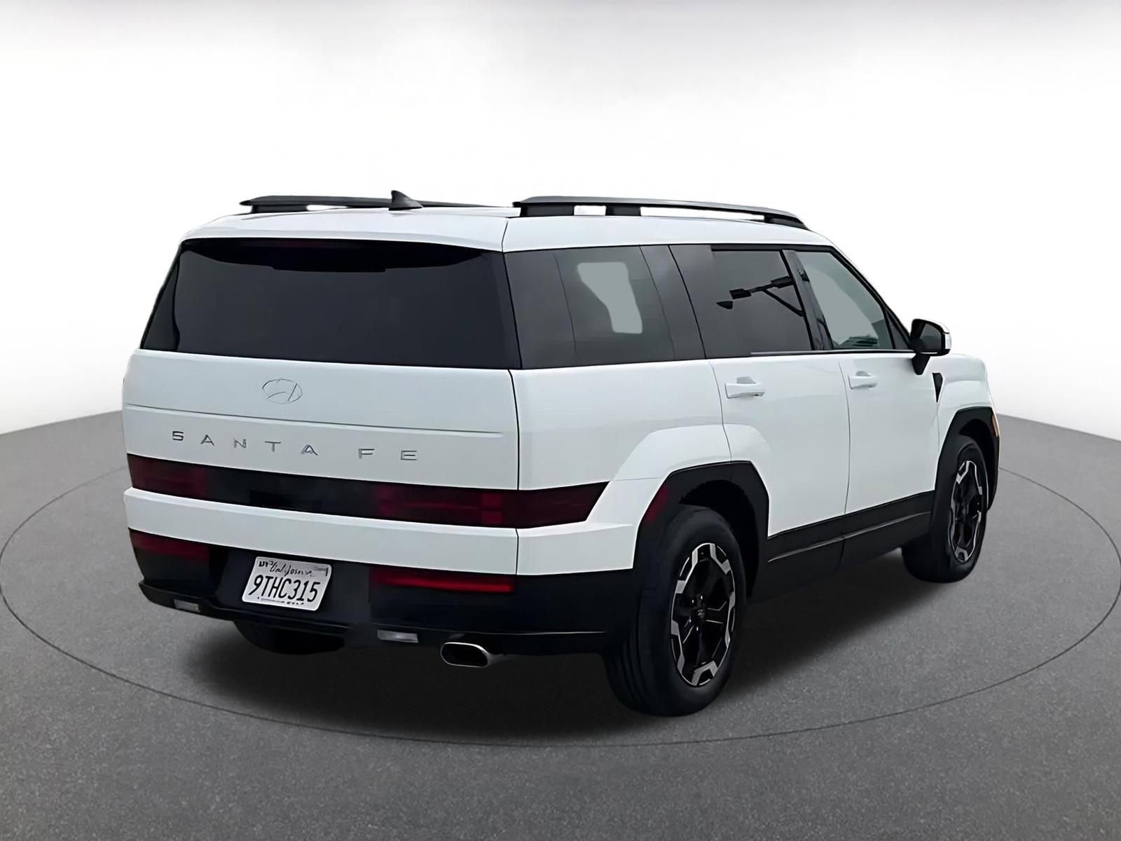 Used 2025 Hyundai Santa Fe SEL image 14