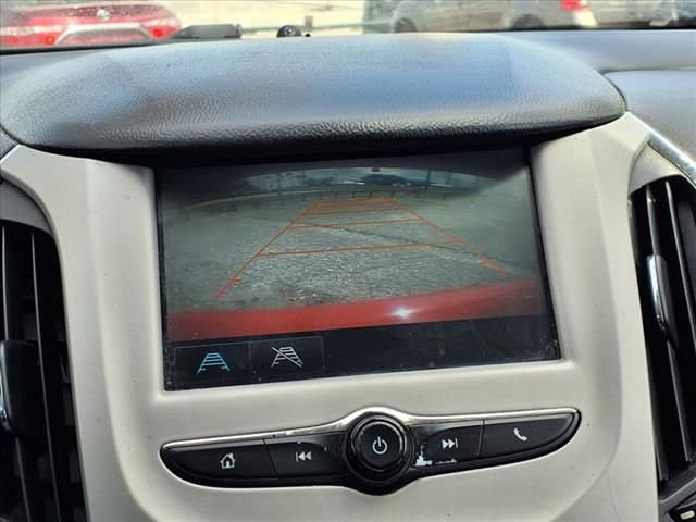 Used 2017 Chevrolet Cruze LS FWD image 15