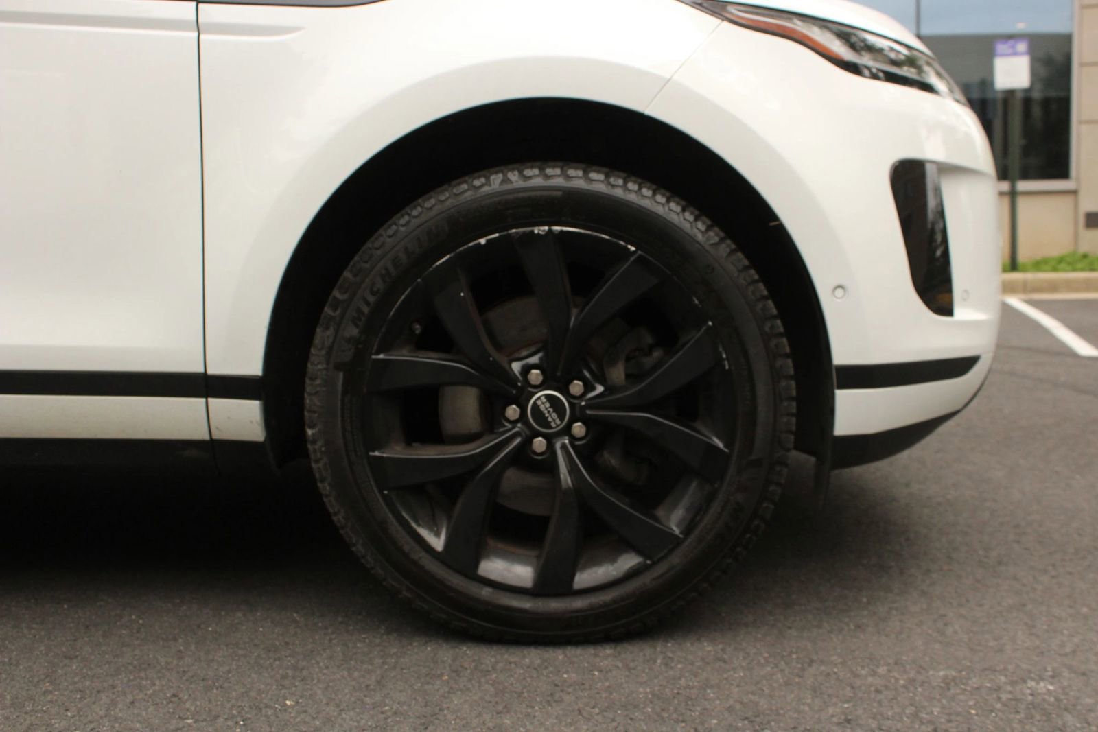 Used 2020 Land Rover Range Rover Evoque SE AWD/4WD image 4