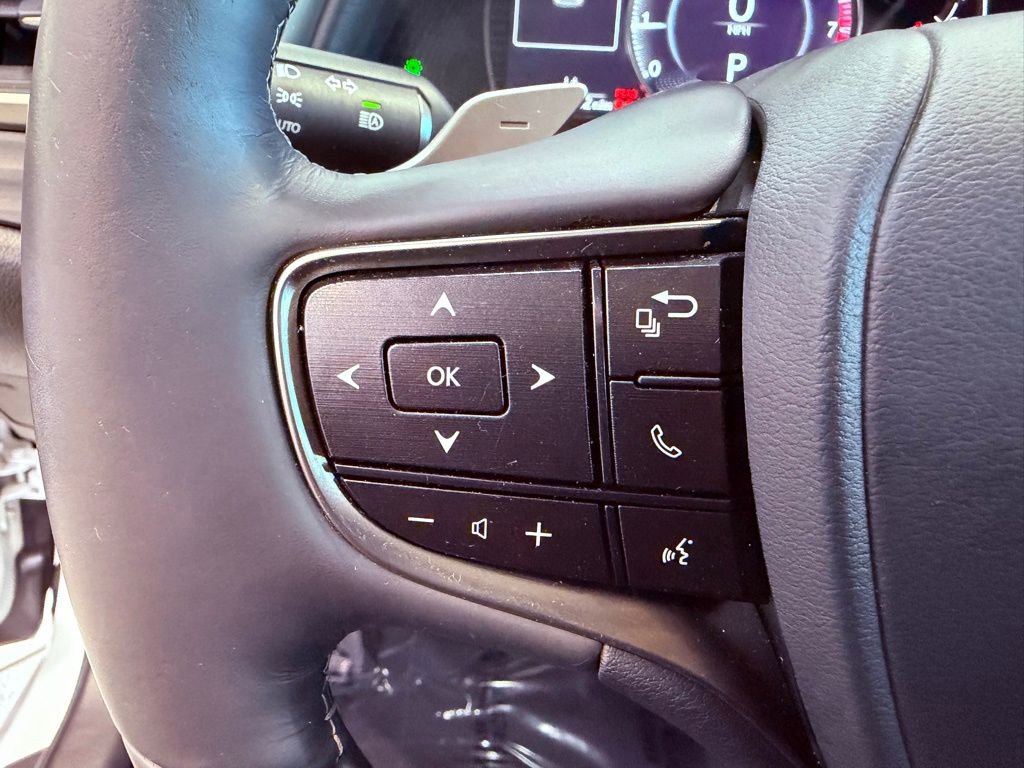 Certified 2020 Lexus ES 350 w/ Luxury Package image 21