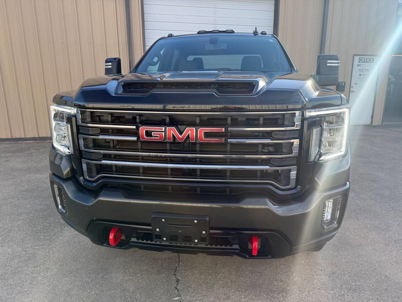 Used 2023 GMC Sierra 2500 AT4 image 12
