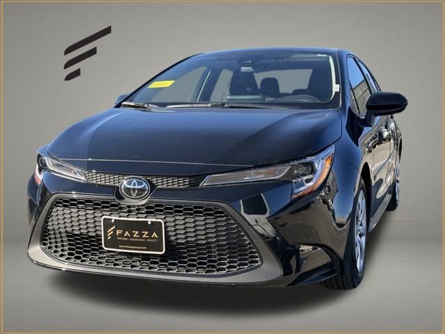 Used 2022 Toyota Corolla LE image 1