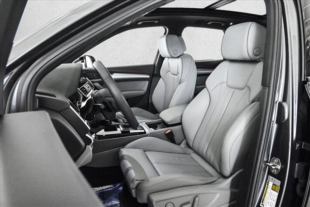 Certified 2025 Audi Q5 2.0T Premium Plus image 17