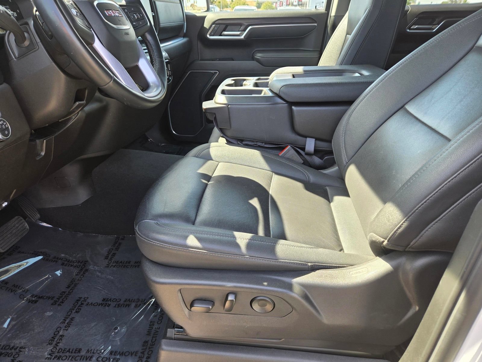 Used 2025 GMC Sierra 1500 SLT AWD/4WD image 11