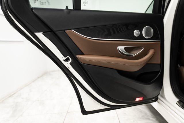 Used 2017 Mercedes-Benz E 300 4MATIC image 25