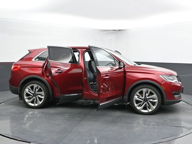 Used 2016 Lincoln MKX Reserve w/ Driver Assistance Package image 38