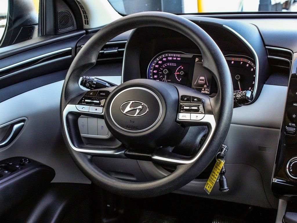 Used 2023 Hyundai Tucson SE image 25
