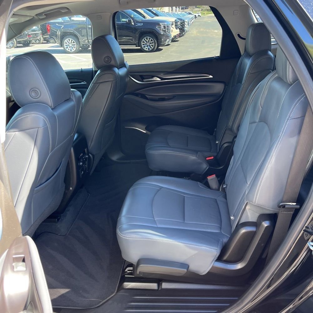 Used 2019 Buick Enclave Premium w/ Experience Buick Package FWD image 13