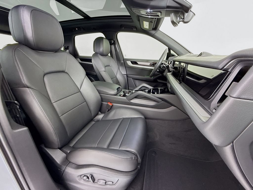 New 2026 Porsche Cayenne AWD/4WD image 30