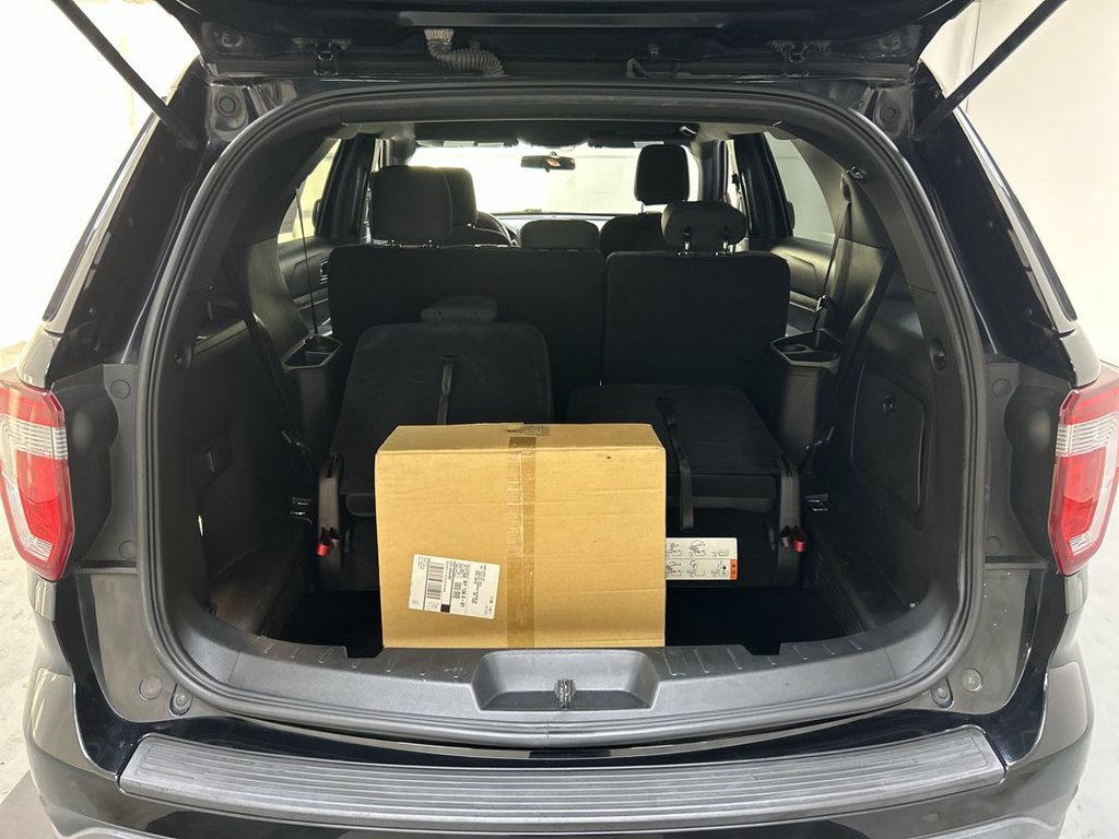 Used 2018 Ford Explorer XLT FWD image 22