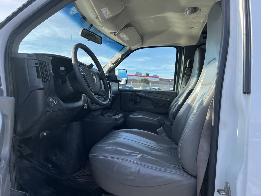 Used 2017 Chevrolet Express 3500 image 15
